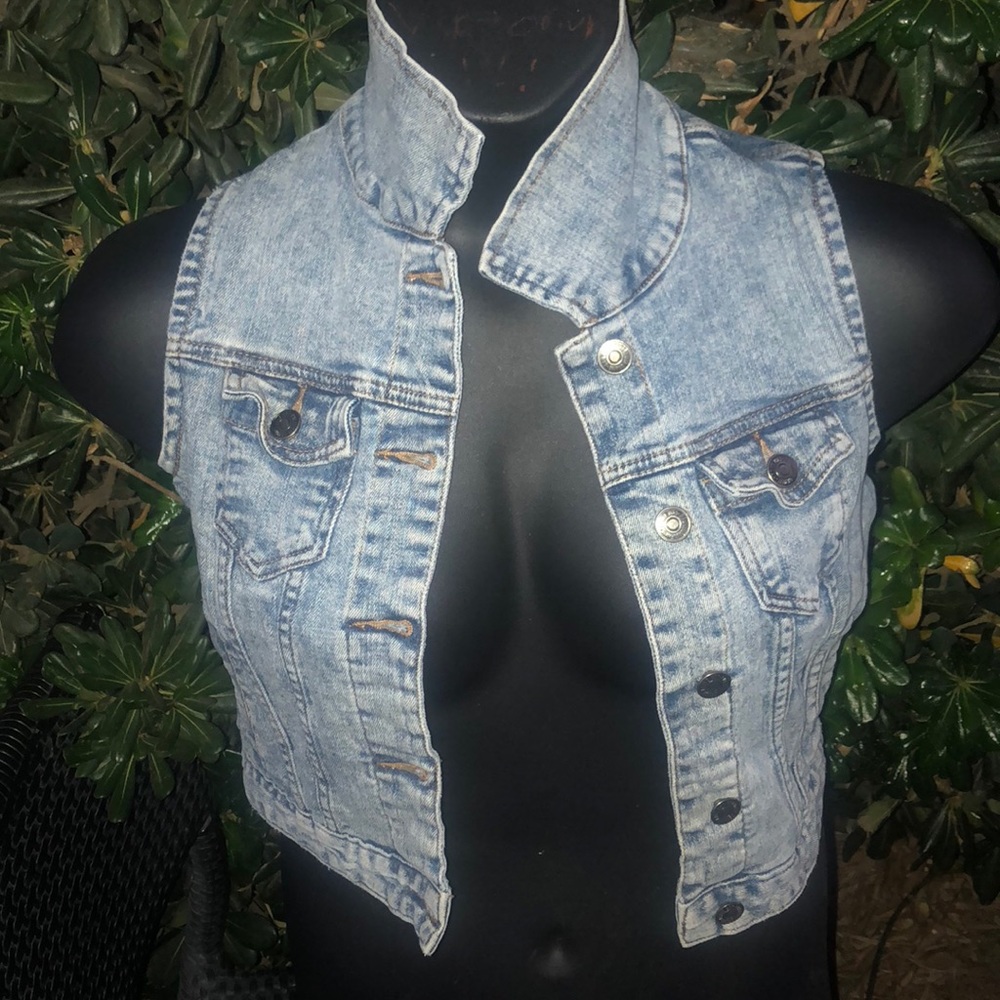 Kids/Gurls heritage 1981 small cute denim vests🦋